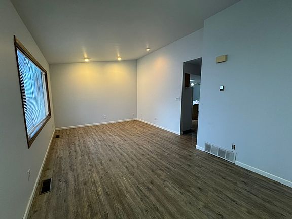 3rd image of 816 9th Ave #816
