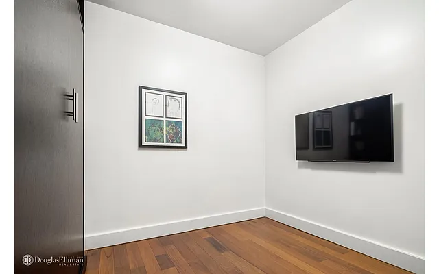 Sold by Douglas Elliman | media 10