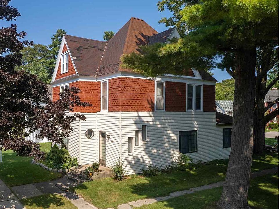 1st image of 212 Nichols St