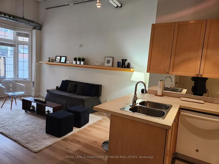 103 McCaul St #47 — Photo 5