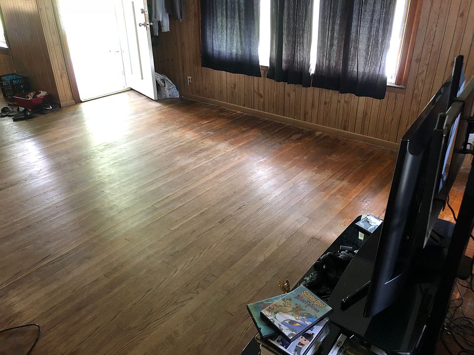 1st image of Virginia St
