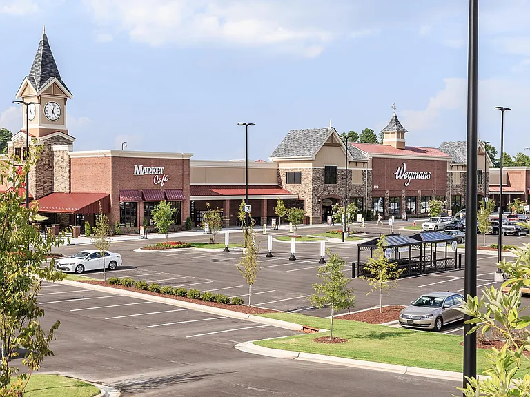 Shopping center closeby