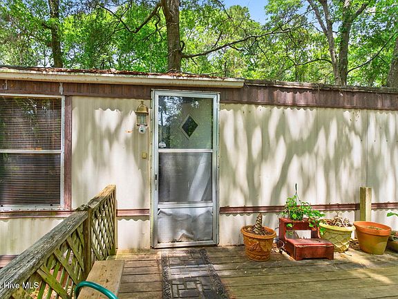5th image of 2118 Martin Lane SW