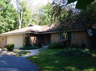 611 Old Orchard Rd, Holland, MI 49423