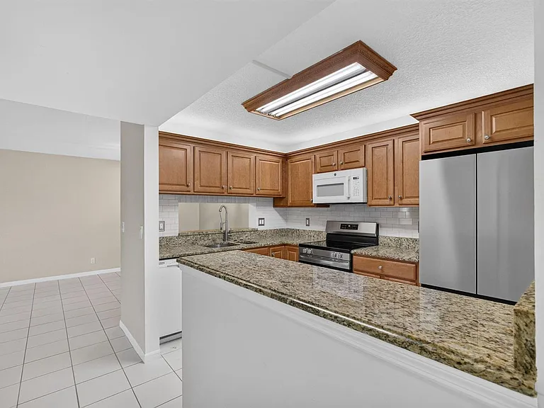 6341 Chasewood Dr #D — Photo 17