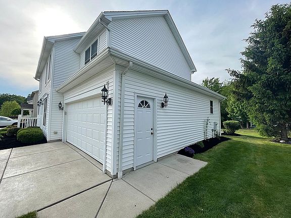 2nd image of 6515 White Oak Way