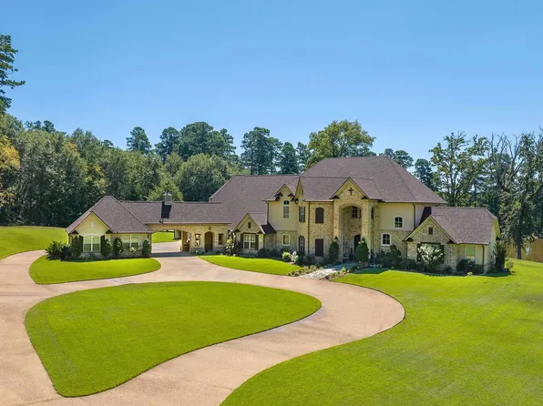 3716 W Pinecrest Dr, Marshall, TX 75670
