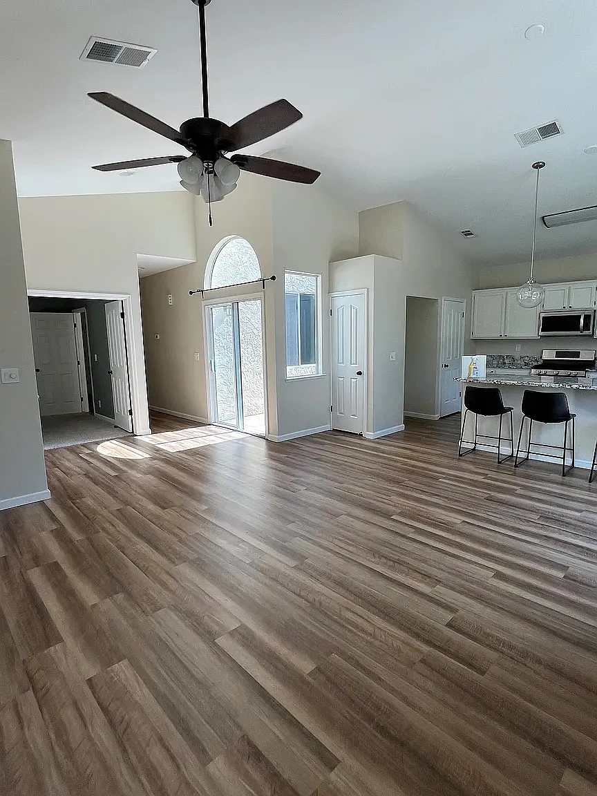 Building Photo - 898 Clifton Ct