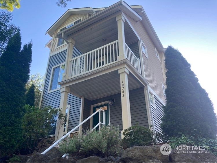 1st image of 12724 35th Avenue NE