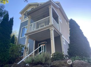 12724 35th Ave NE, Seattle, WA 98125