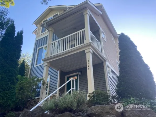 12724 35th Avenue NE, Seattle, WA 98125
