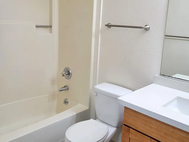 Tamarac Apartments — Photo 43