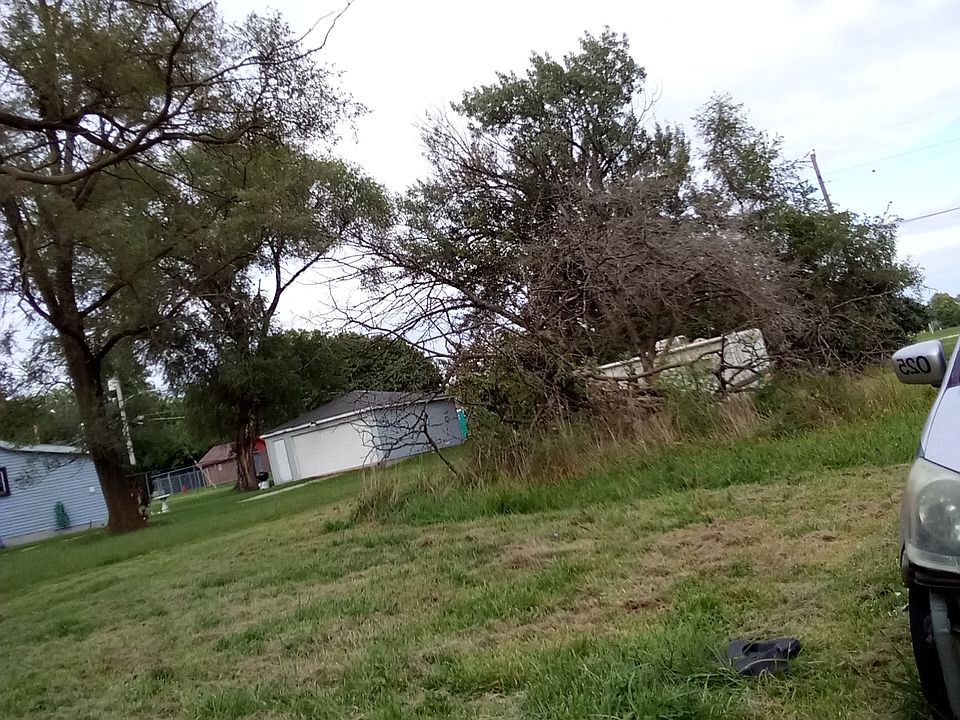 2nd image of 2125 Englewood St #2125