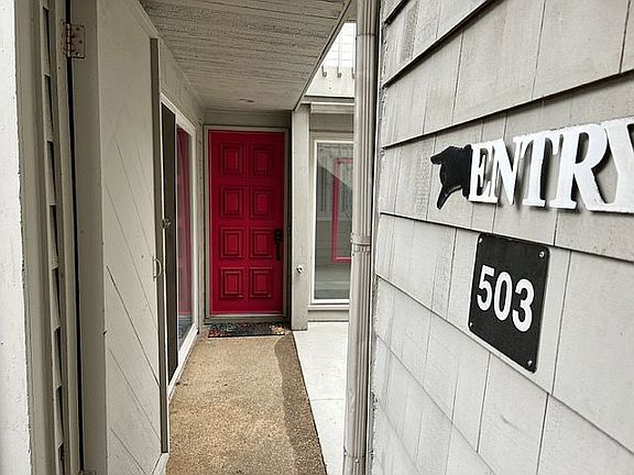 5th image of 503 Lost Tree Ln
