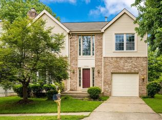 5552 Village Center Dr, Centreville, VA 20120