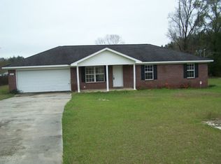 437 Omussee Rd, Cowarts, AL 36321