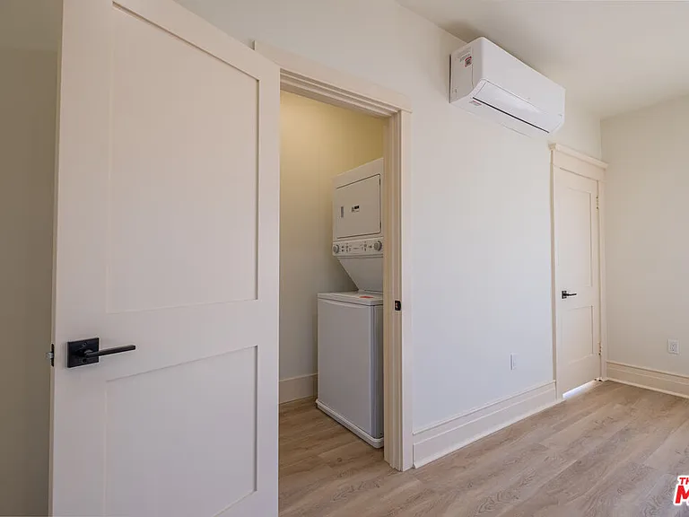 216 N Catalina Ave #216C — Photo 20