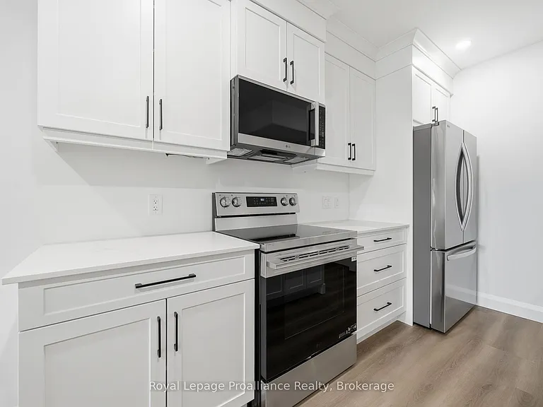 90B Lywood St #LOWER — Photo 13