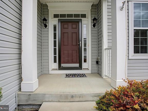 3rd image of 1234 Thistledown Dr