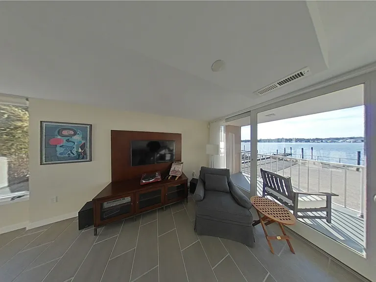 26 Cove Ave #2D — Photo 14