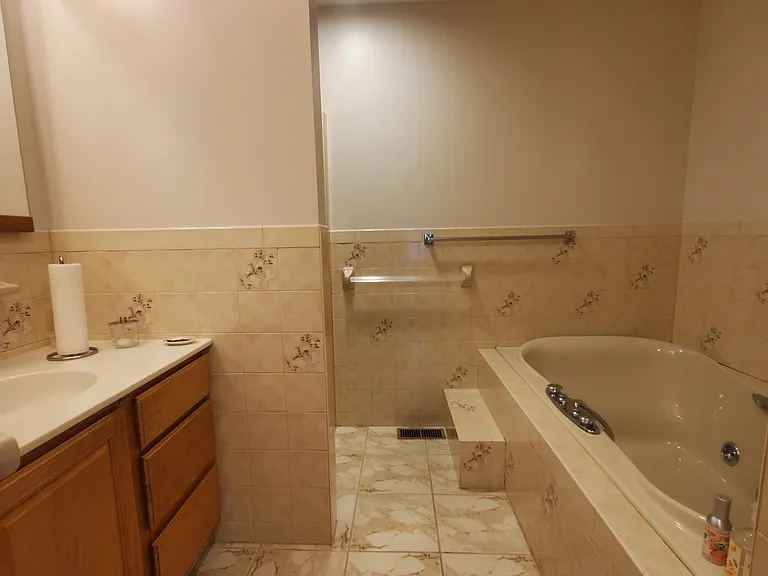 302 Westwood Rd — Photo 10