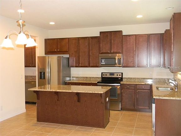 3rd image of 4952 Longmeadow Park St