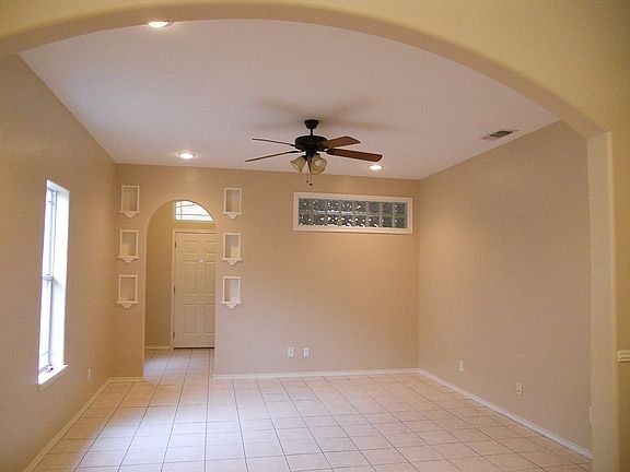 3rd image of 3821 Stratosphere Dr