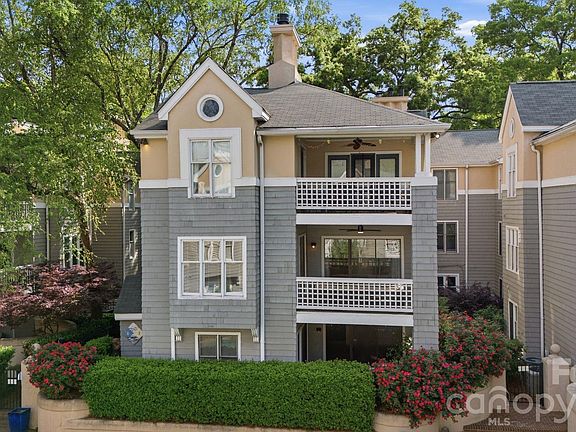 4th image of 308 Queens Rd APT 32