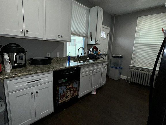 3rd image of 2527 Penbrook Ave