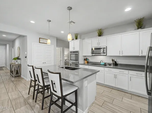 10230 W TOWNLEY Avenue, Peoria, AZ 85345