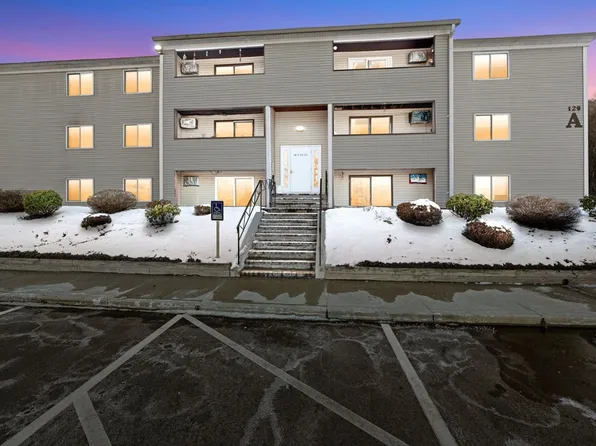 129 Quaker Hwy #22A, Uxbridge, MA 01569