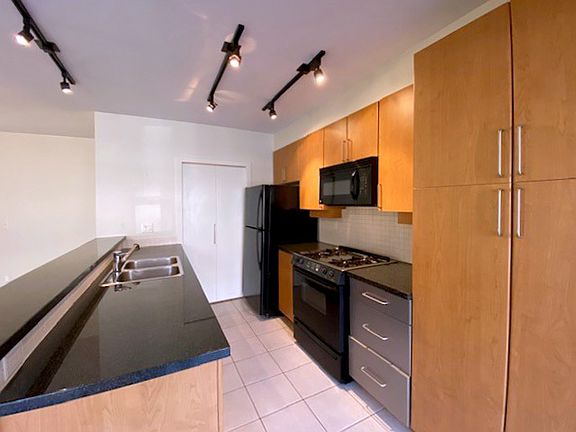 3rd image of 2111 W 11th Ave #2D