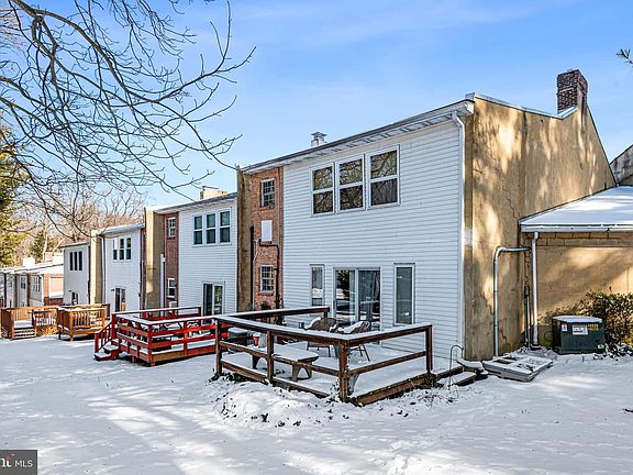 4th image of 2128 Culver Dr #128