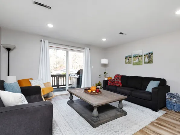700 Sunset Ave #4, Manhattan, KS 66502