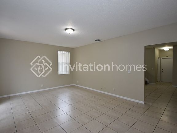 4th image of 16245 NW 17th St