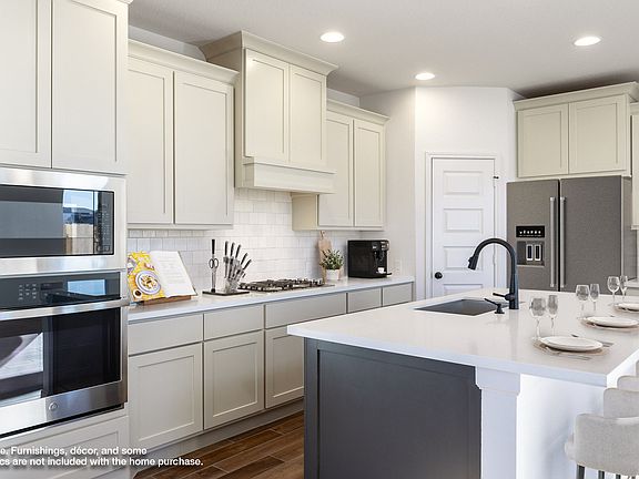 2nd image of 511 Menlo Cir
