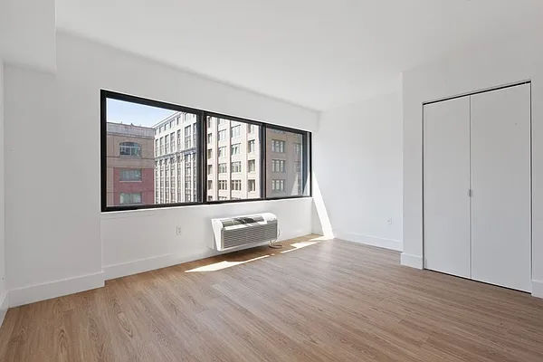 Rented by Greystar | media 4