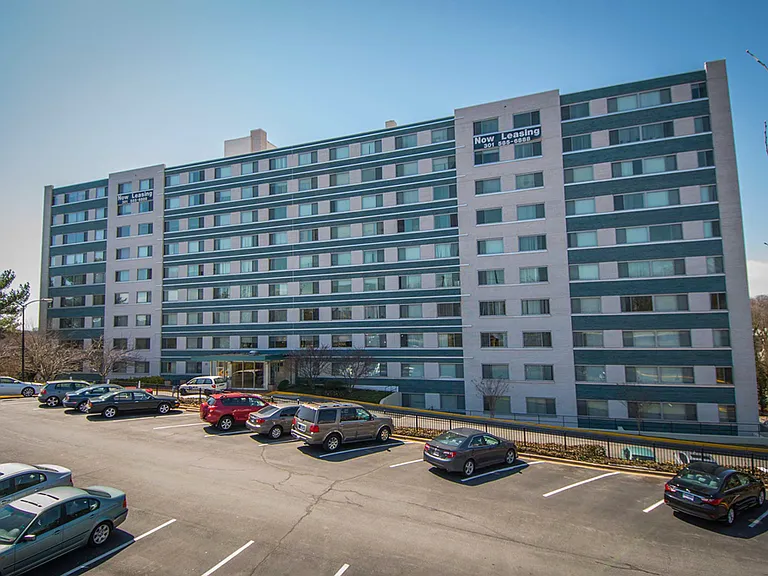 8600 Apartments Building 05
