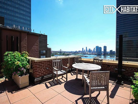 5th image of 333 E 43rd St APT 1021