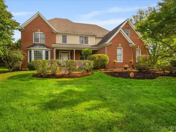 7N919 Cloverfield Rd, St Charles, IL 60175