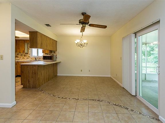 5th image of 1410 Oak Valley Dr
