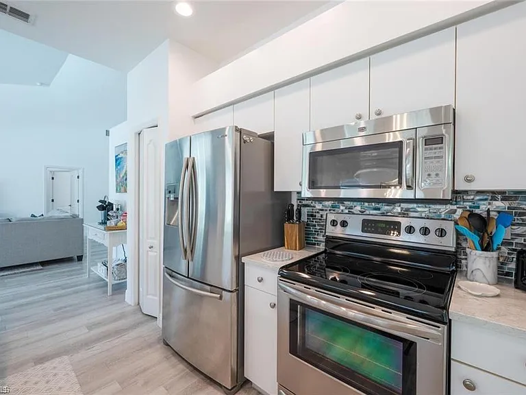 7112 Falcons Glen Blvd — Photo 19