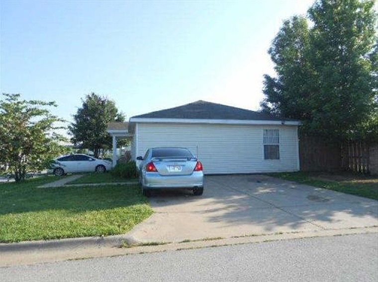 2nd image of 2813 Amhurst Loop