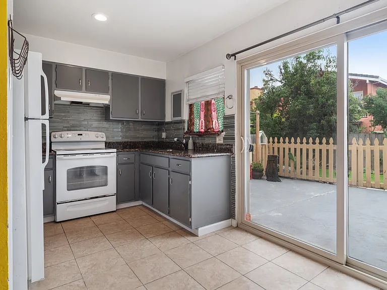 790 Sageleaf Ct — Photo 8