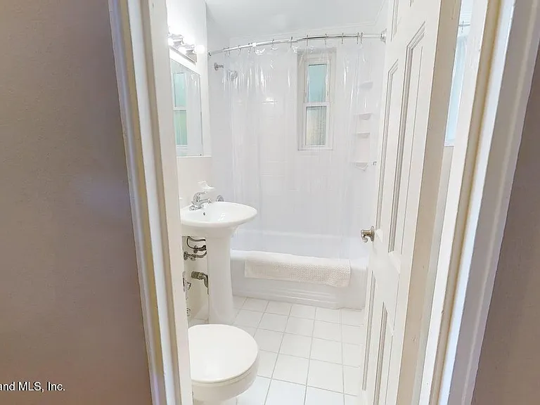 36 Hamilton Ave #1P — Photo 10