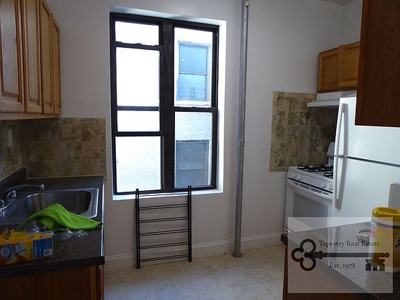 5th image of 4157 75th St APT 1D