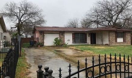 2nd image of 2103 Abacus St