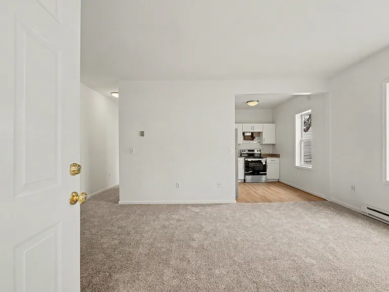 2 S New St #2 — Photo 5