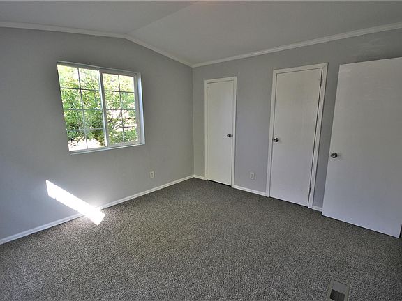 5th image of 3722 N Marion St