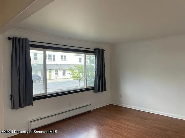 430 Orchard St — Photo 4